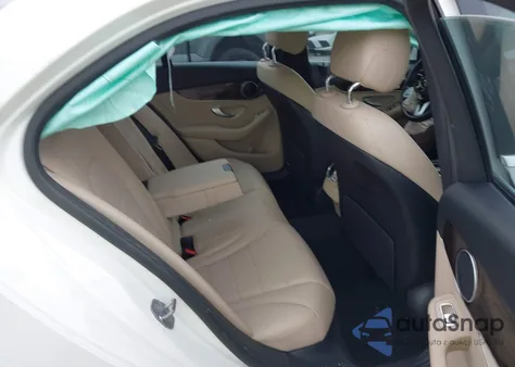 2019 Mercedes-Benz C 300 from USA, damaged, VIN 55SWF8DB1KU310034